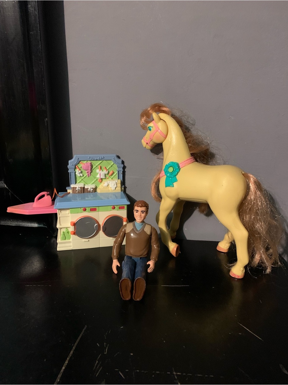 Vintage 2000’s Fisher Price My Loving Family Lot Dolls & Furniture, Horse